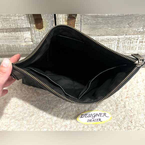 COACH Pouch In Signature Canvas Black And Gray # 29508 - Picture 8 of 11